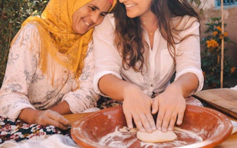 matlagingskurs i marokkansk mat i marrakesh med henna og tradisjonell drakt-2