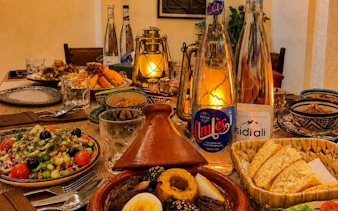 {
"experiencename": "marrakech: la gare de la médina 1924 museum with 3-course moroccan meal"
}-10