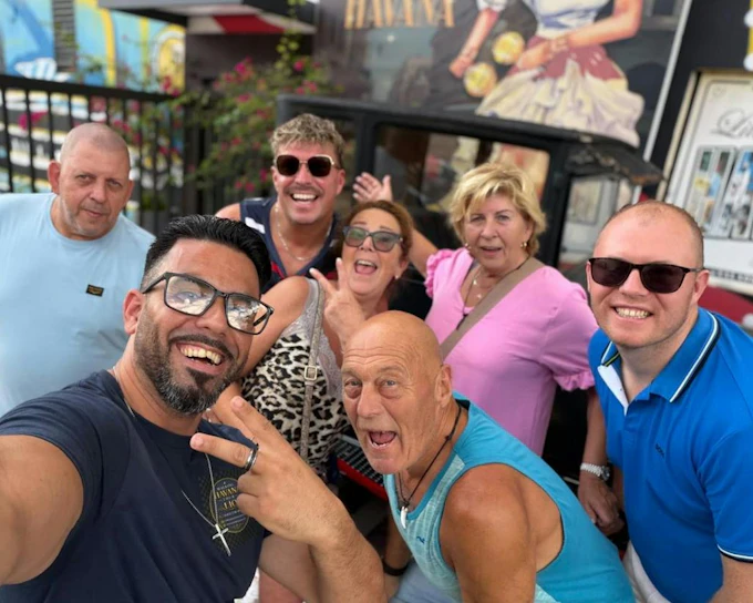 Miami Calle Ocho Walking Tour with Cuban Coffee