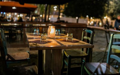 outdoor seats at restaurant