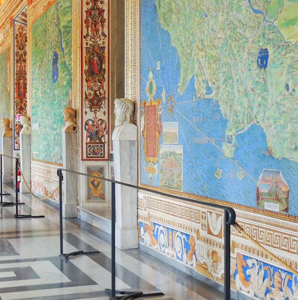 Get exclusive access to the Vatican with Early morning tours