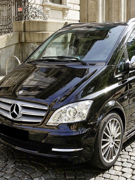 Private car for transfers during Kunsthistorisches Museum Vienna tour.