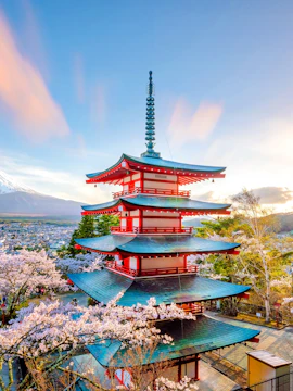 Chureito Pagoda with cherry blossoms and Mount Fuji in the background, Japan.