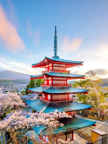 Chureito Pagoda with cherry blossoms and Mount Fuji in the background, Japan.