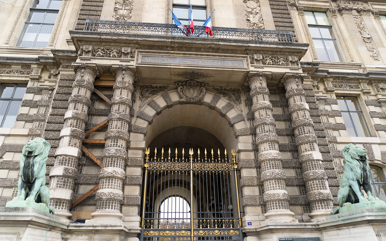 Visita Louvre, Entradas