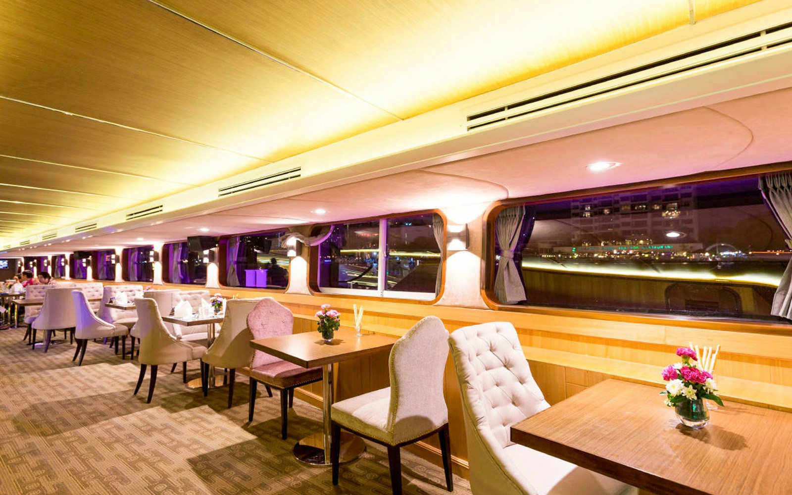 Interior of Wonderful Pearl Luxury Cruise