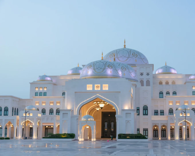 Abu Dhabi City Tour with Entry to Sheikh Zayed Grand Mosque, Qasr Al Watan & Louvre Abu Dhabi and Transfers