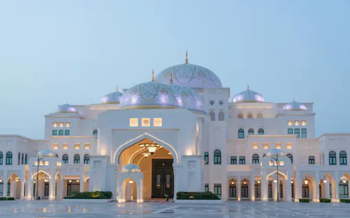 stadsrondleiding door abu dhabi met toegang tot de sheikh zayed grand mosque, qasr al watan en het louvre abu dhabi, inclusief vervoer-1