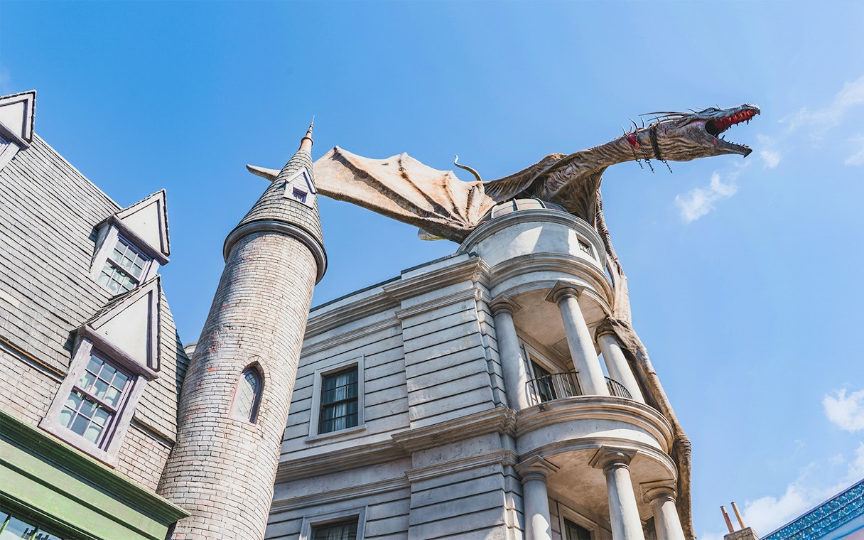 Dragon atop Gringotts Bank at Universal Orlando's Harry Potter World.