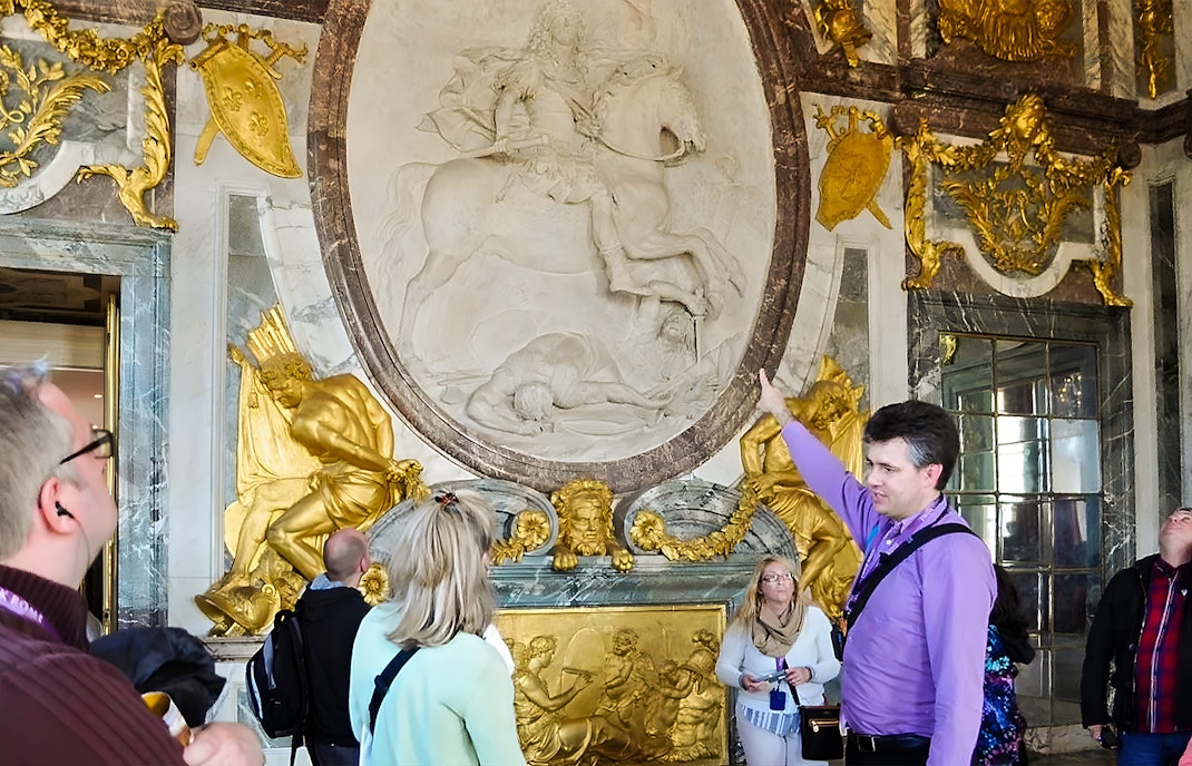 guided tour of King's apartment in versailles