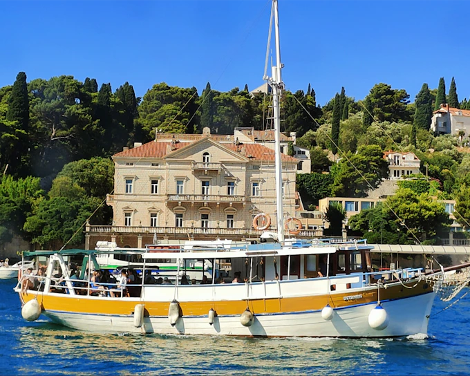Dubrovnik: Blue Cave Swim Stop & Three Island Boat Tour with Drinks and Snacks