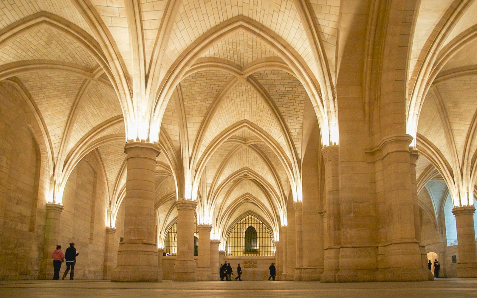Conciergerie Timings