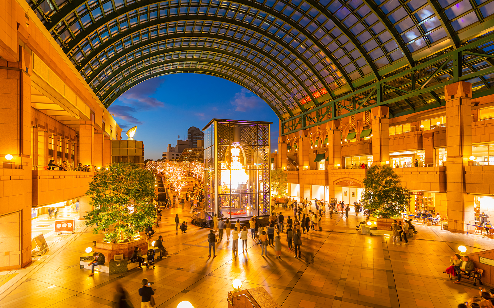 Yebisu Garden Place Baccarat Illumination