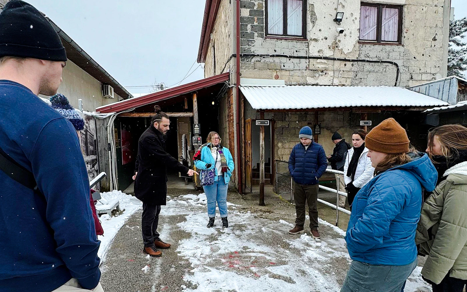 Sarajevo: Fall of Yugoslavia and Tunnel of Hope Guided Tour