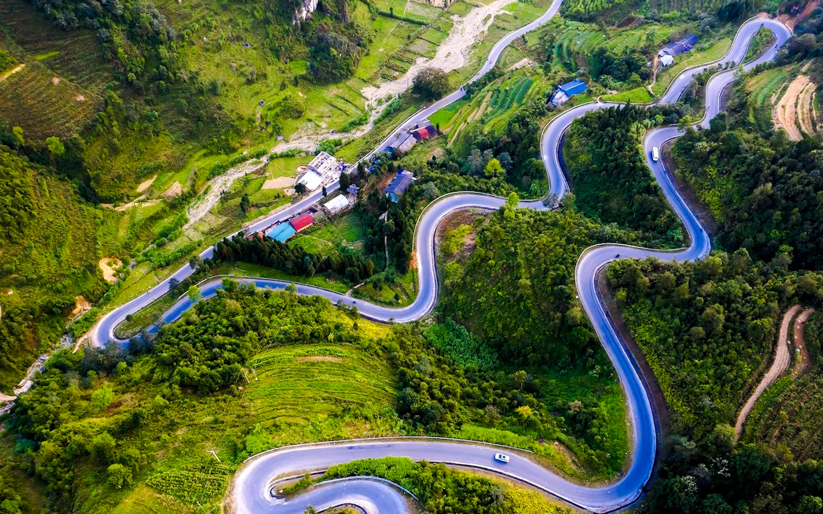HA GIANG LOOP TOUR 02 NIGHTS 02 DAYS from Hanoi (Car Tour)