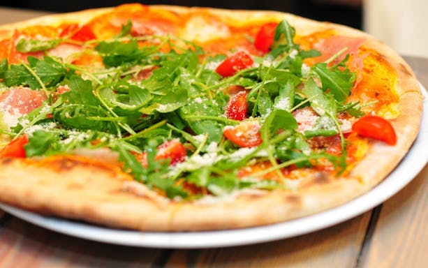 pizzabackkurs in taormina mit verkostung sizilianischer käsesorten und weinprobe-5