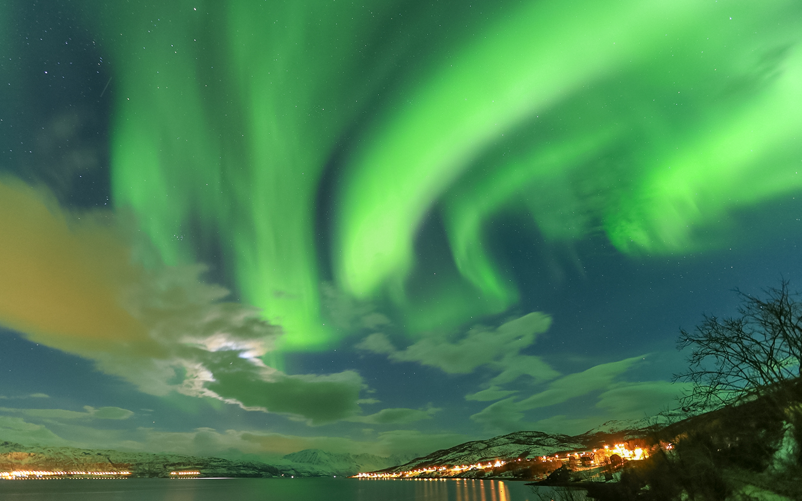 northern lights over Kvaløya Island