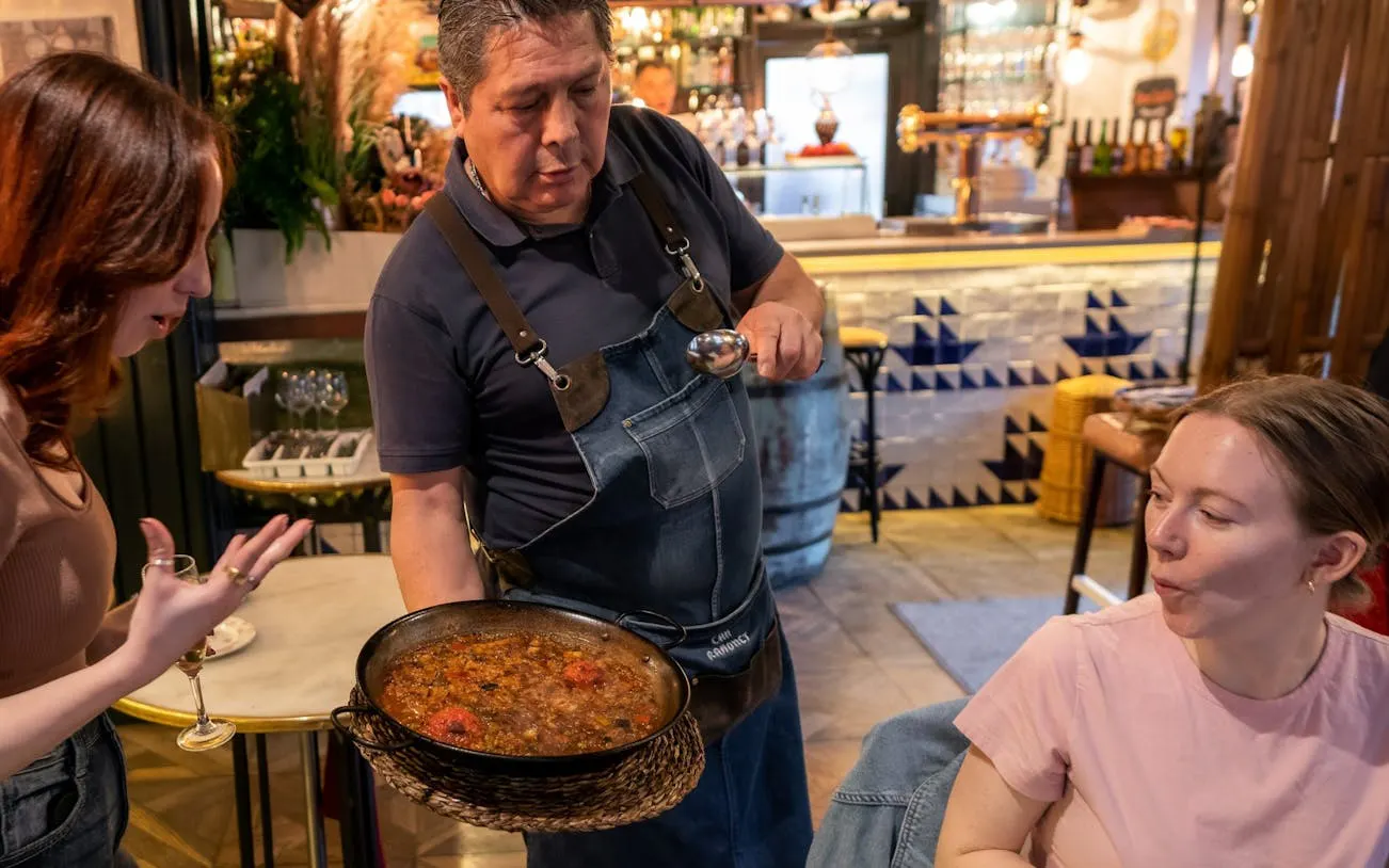 Barcelona Side Streets Tapas & Wine Tour