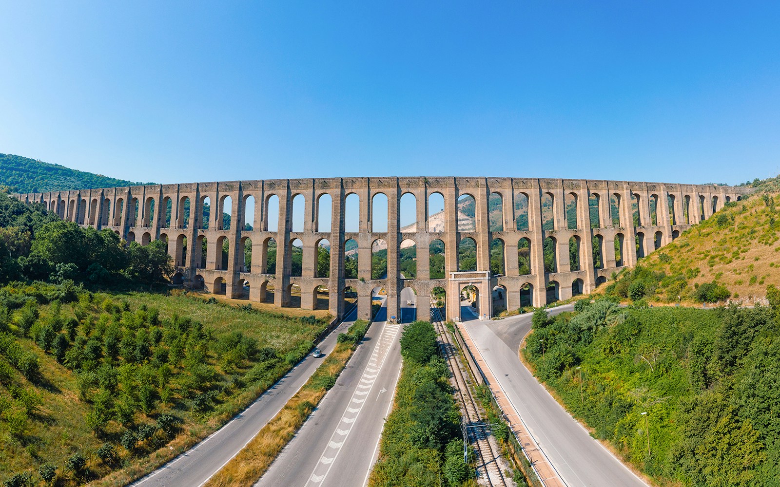 Aqueduct of Vanvitelli