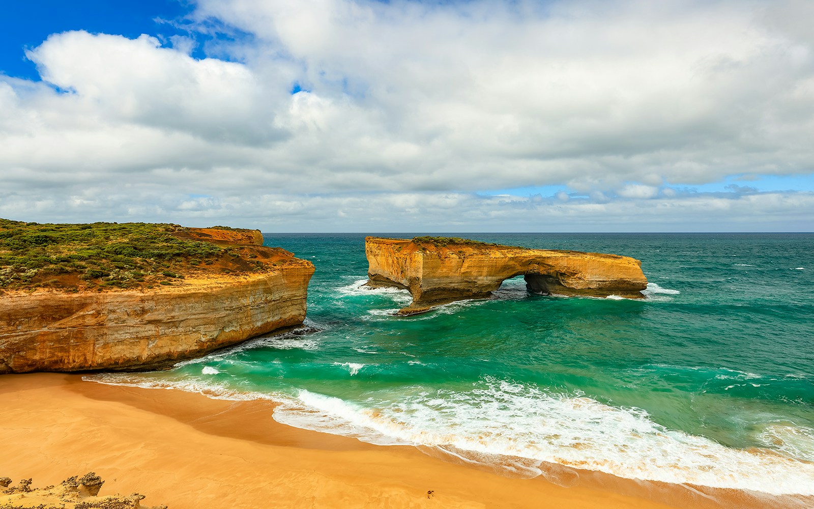 Razorback & Island Archway