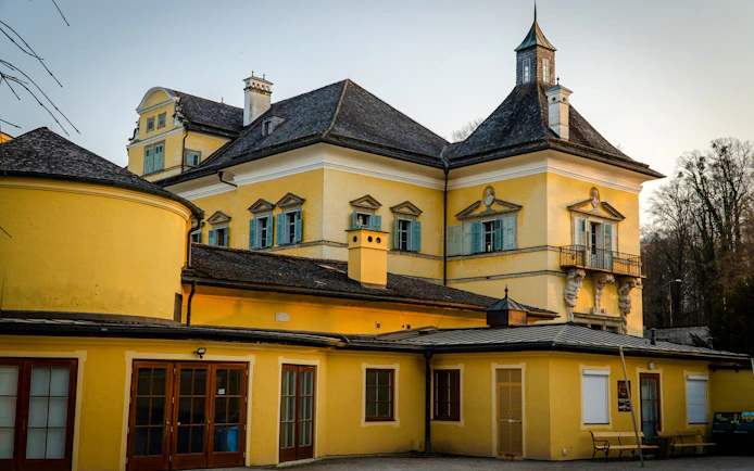 Tour durch das Schloss Hellbrunn mit den Trickbrunnen in Salzburg – mit Schnelleinlass