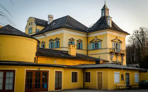 visite du château d'hellbrunn à salzbourg avec les fontaines mécaniques : accès coupe-file-1