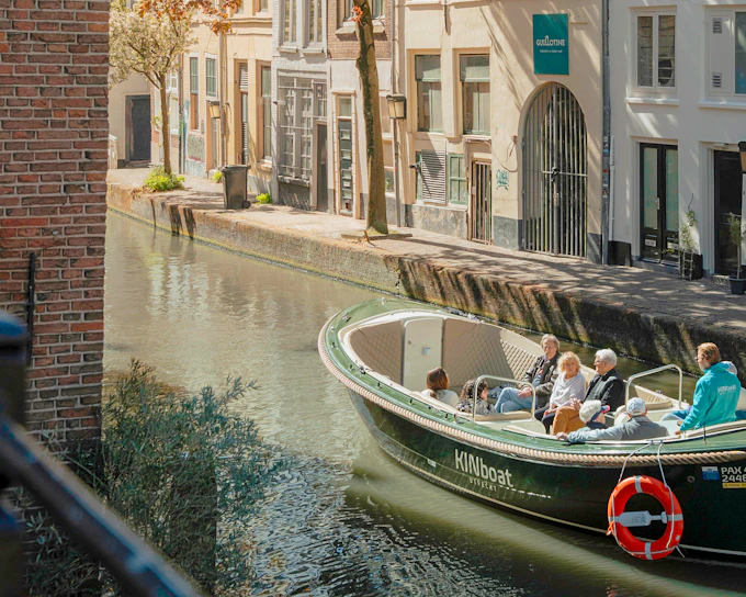 Utrecht: One Hour Open Boat Canal Cruise