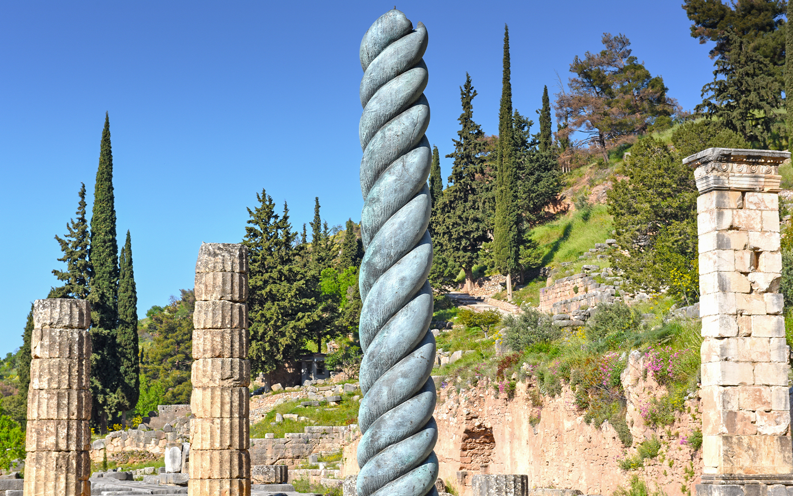 Serpent Column