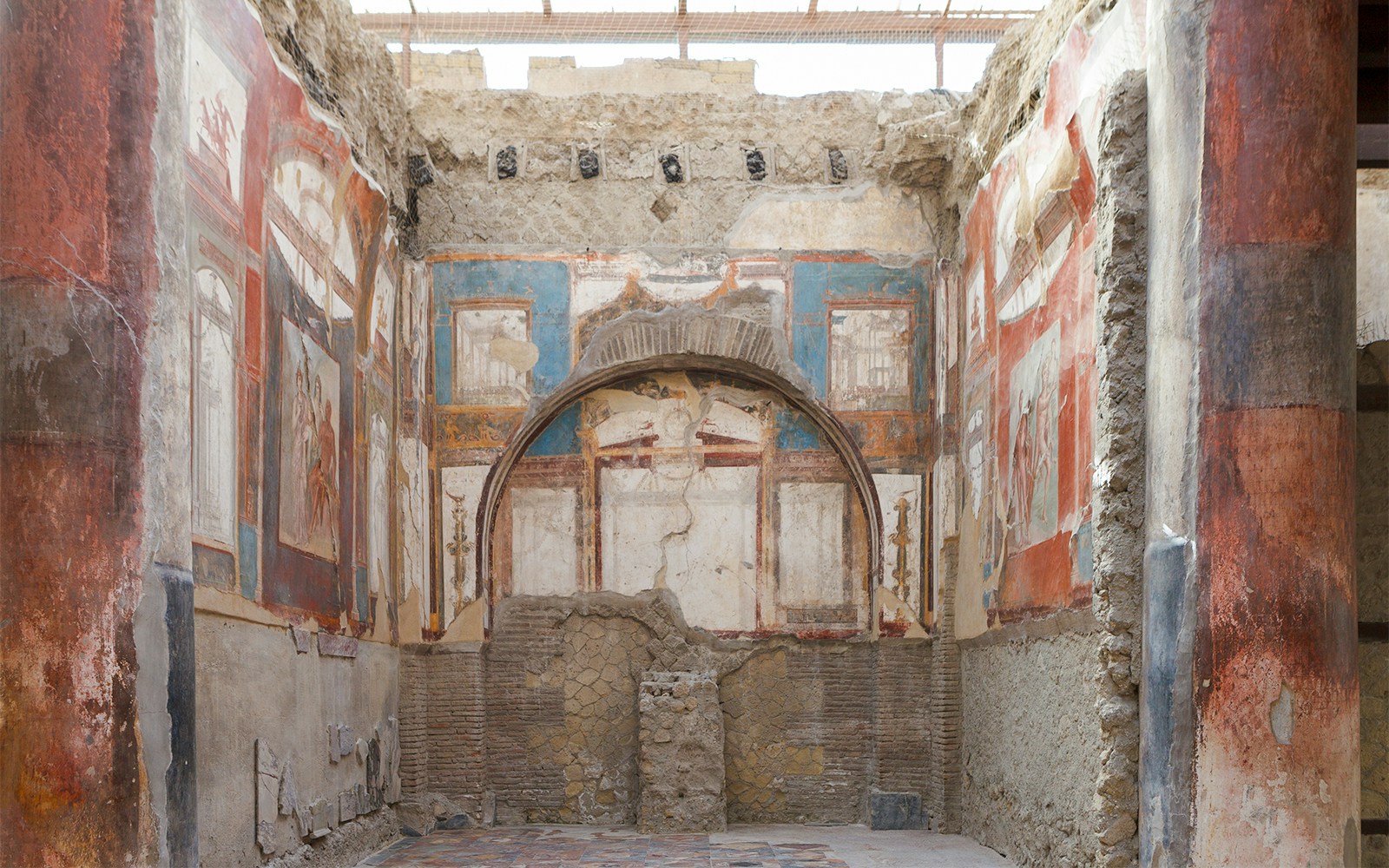 Herculaneum ruins - House of the Augustales
