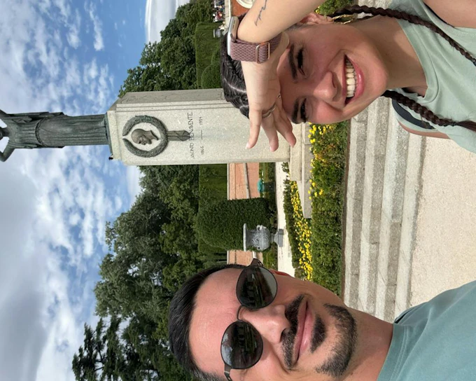 Madrid Retiro Park Whispers: Self-Guided City Exploration Game