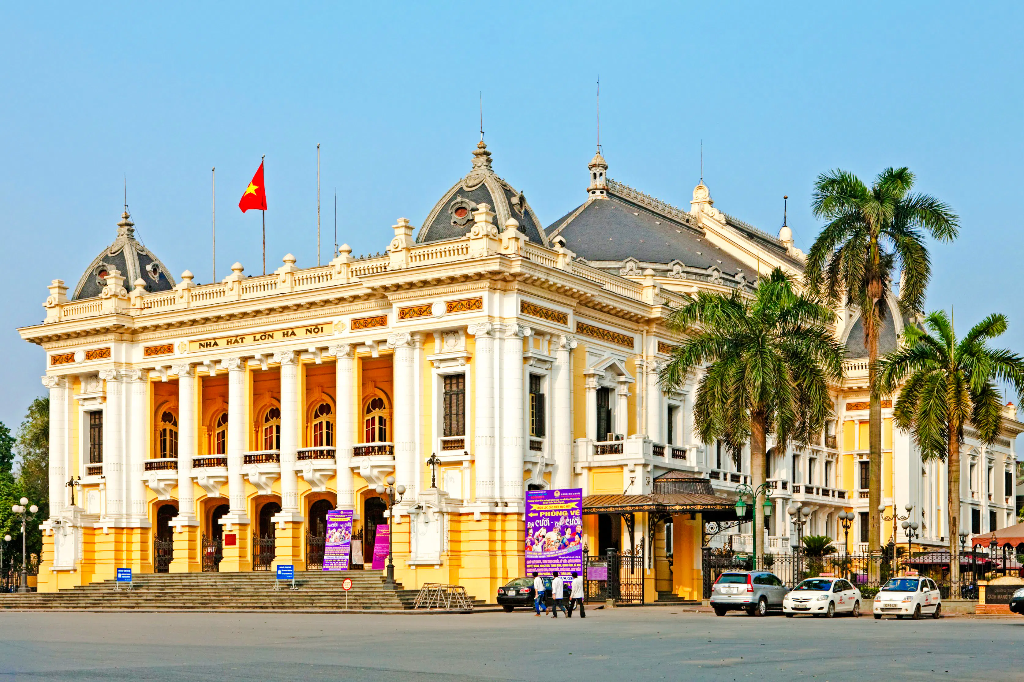 Hanoi Opera House, French colonial architecture, Hanoi, Vietnam.