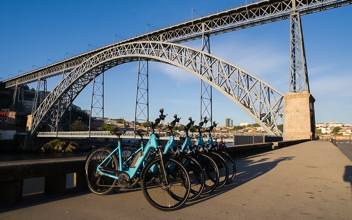 3-hour guided bike tour of old town & riverside-6 3-hour guided bike tour of old town & riverside-6