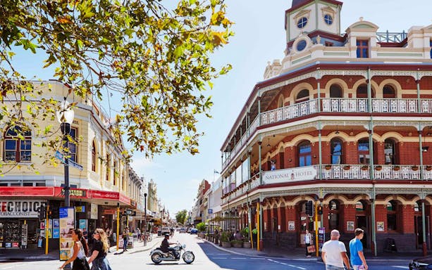 National Hotel and street view in Fremantle during 4-hour guided city tour of Perth & Fremantle.