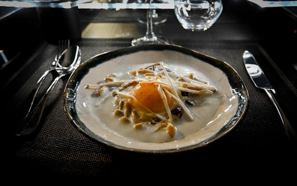 Oeuf dish served on Bustronome bus tour in Dubai.