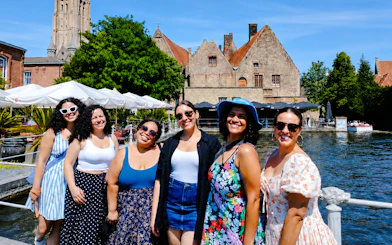 Bruges Small-Group Walking Tour with Canal Cruise and Belgian Praline Tasting