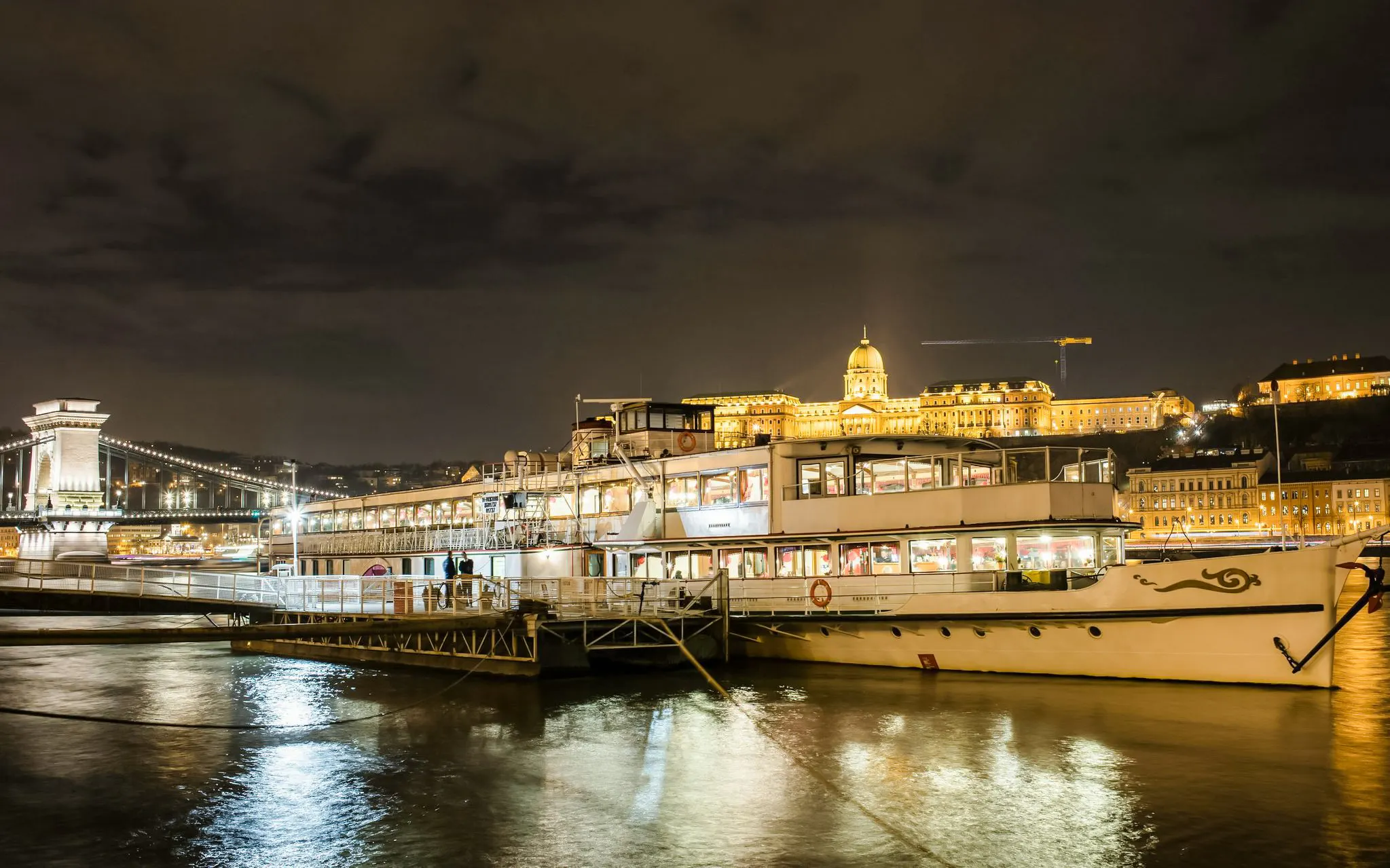 Budapest Danube River Evening Sightseeing Cruise with Optional Drinks Image 9