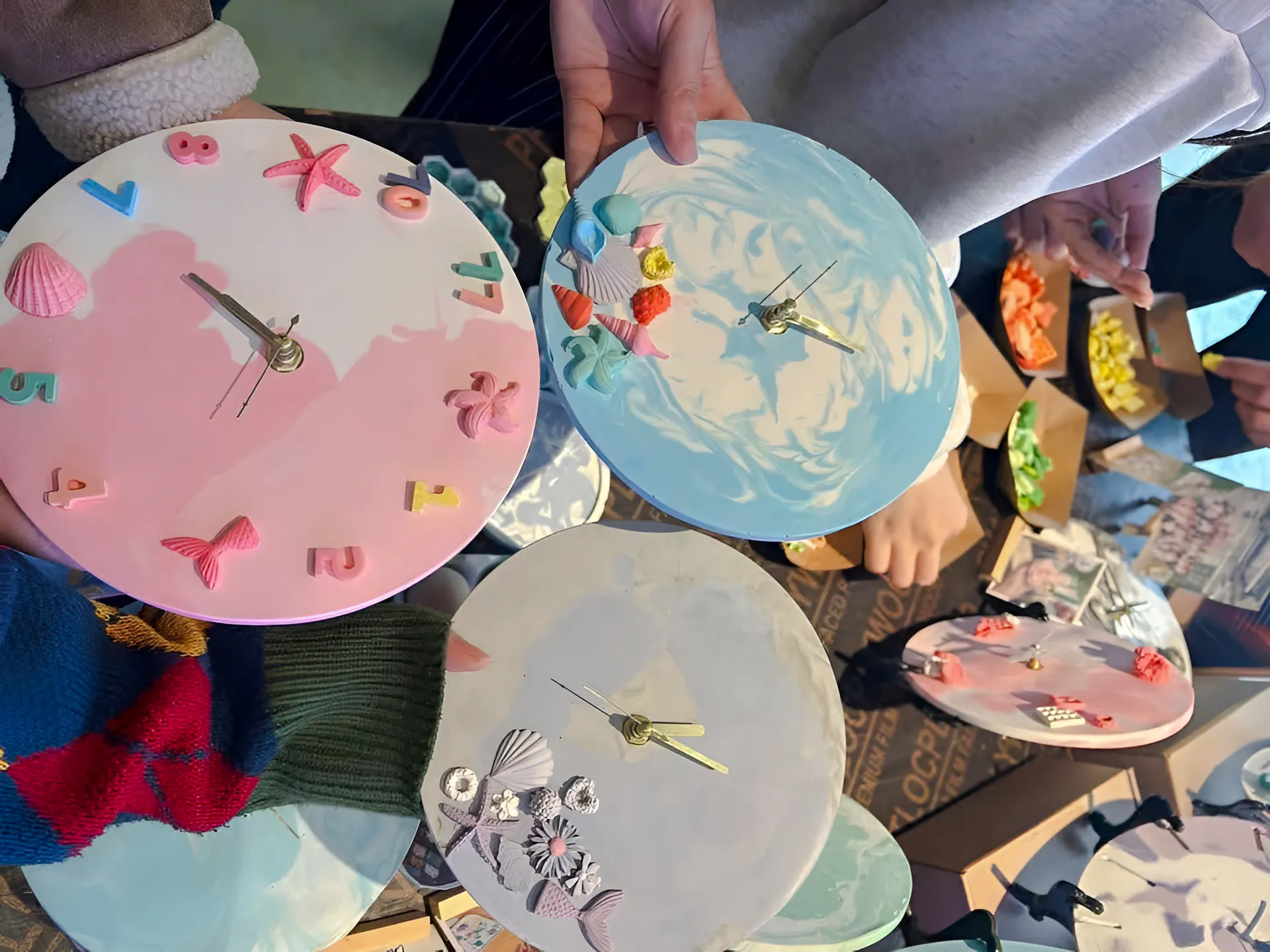 Create Your Own Seashell Clock: A Coastal Art Experience