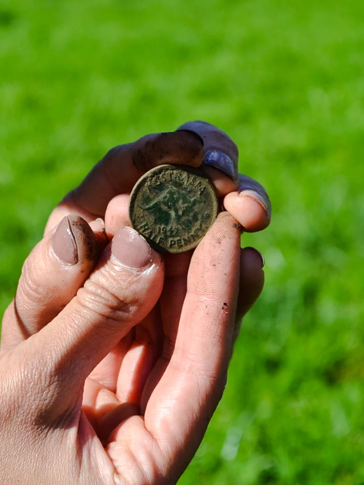 melbourne metal-detecting treasure hunt walking tour-1
