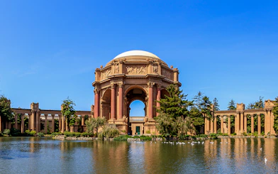 Palace of Fine Arts in San Francisco with reflection in the lagoon.