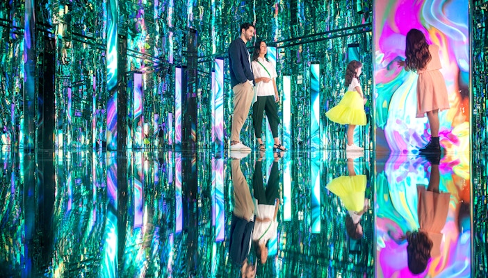 Visitors inside AYA Universe exploring tides