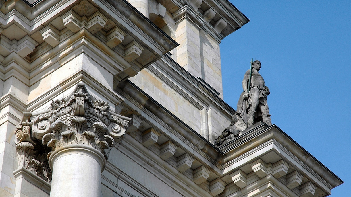 Reichstag am Platz der Republik in Berlin in Deutschland