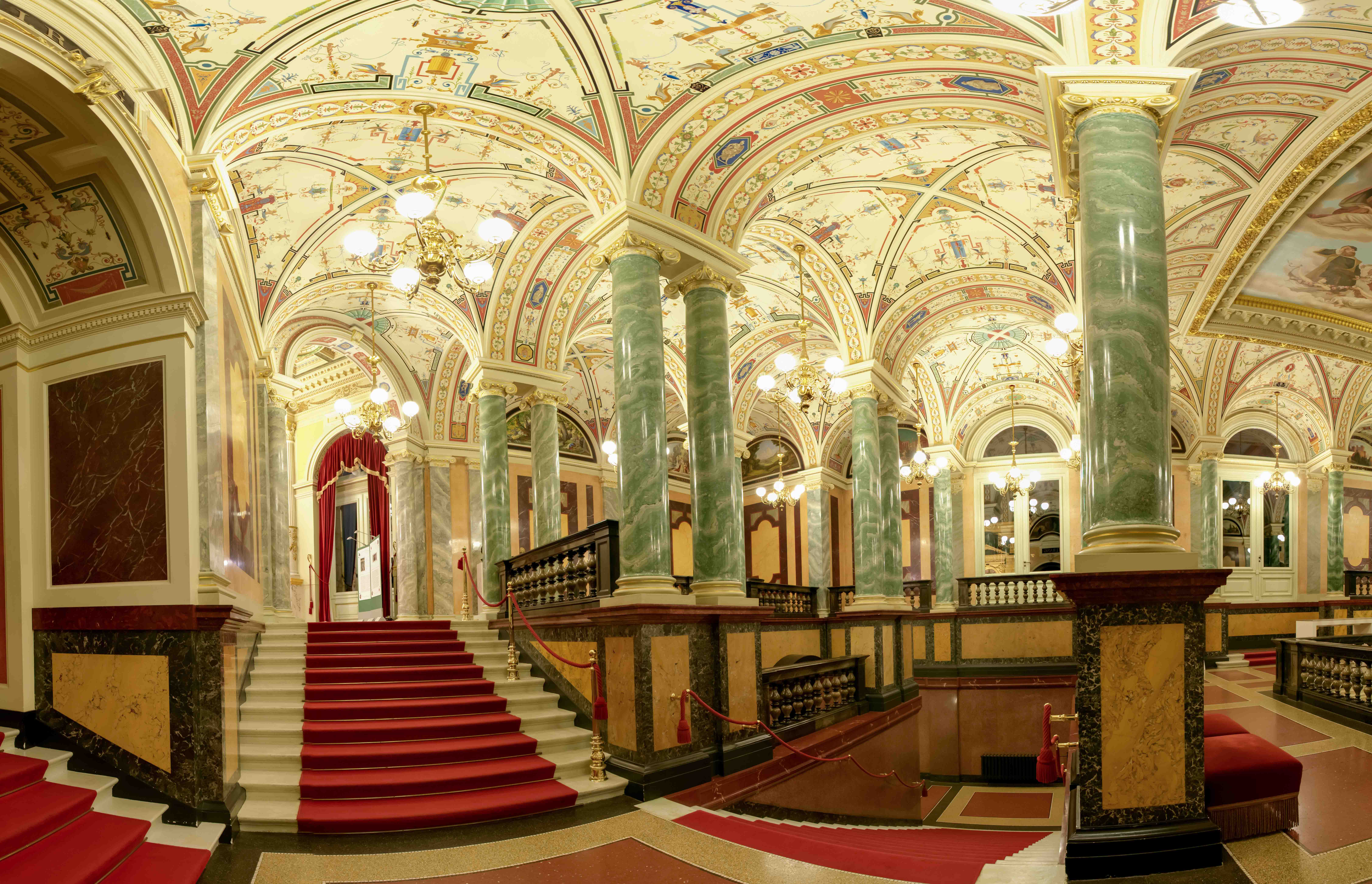 Semperoper Dresden foyer