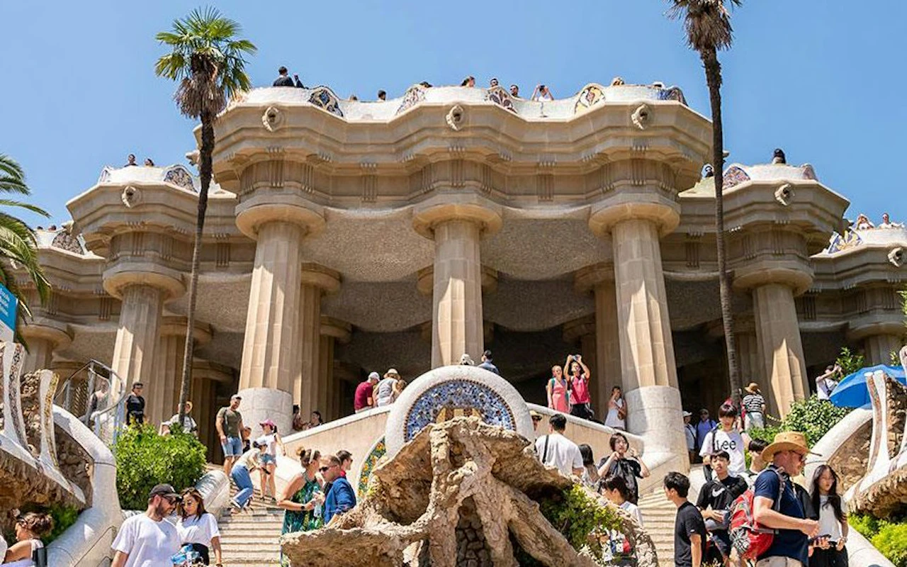 Geführte Kleingruppentour durch den Park Güell — 2