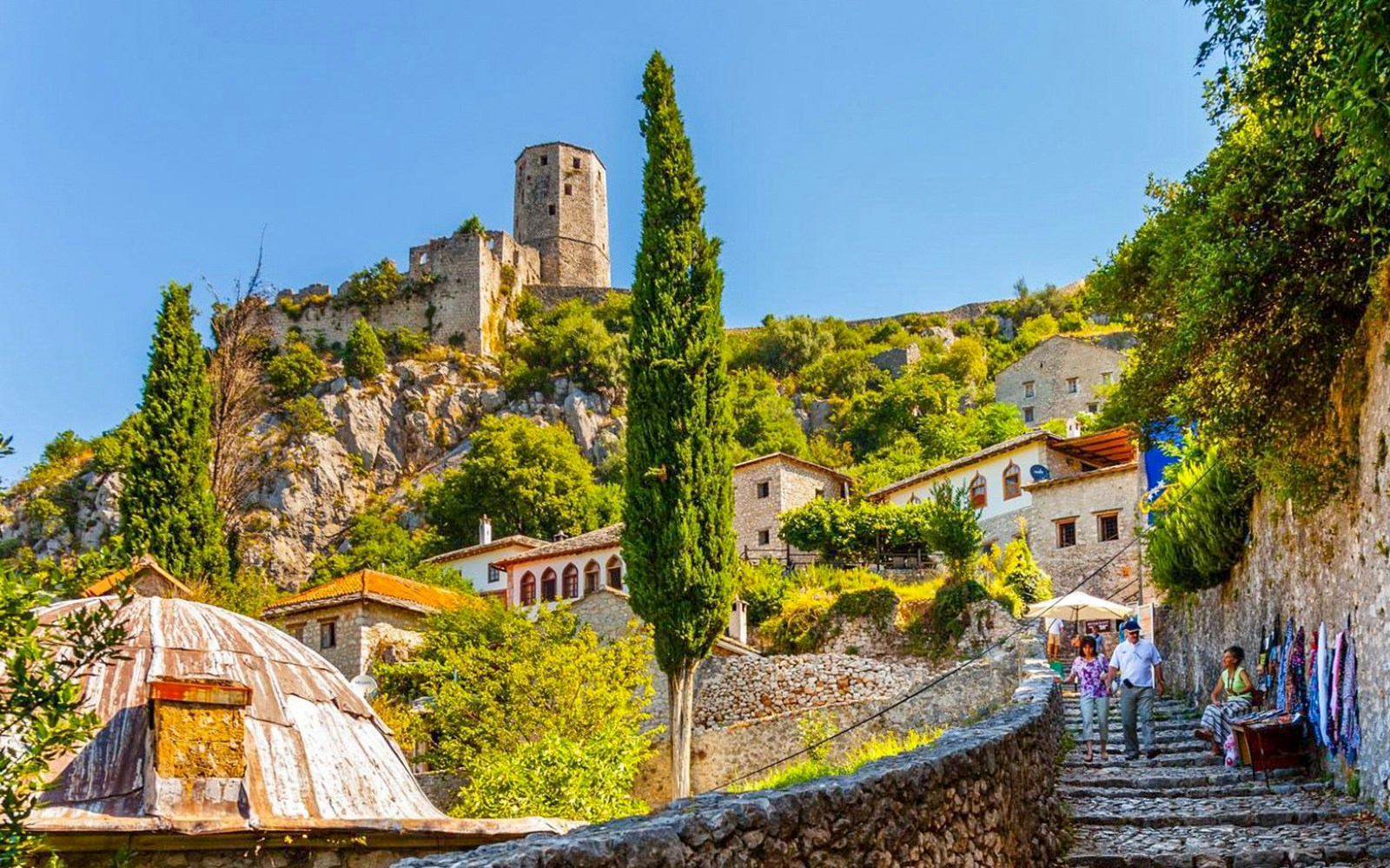 Explore the artistic charm of Počitelj