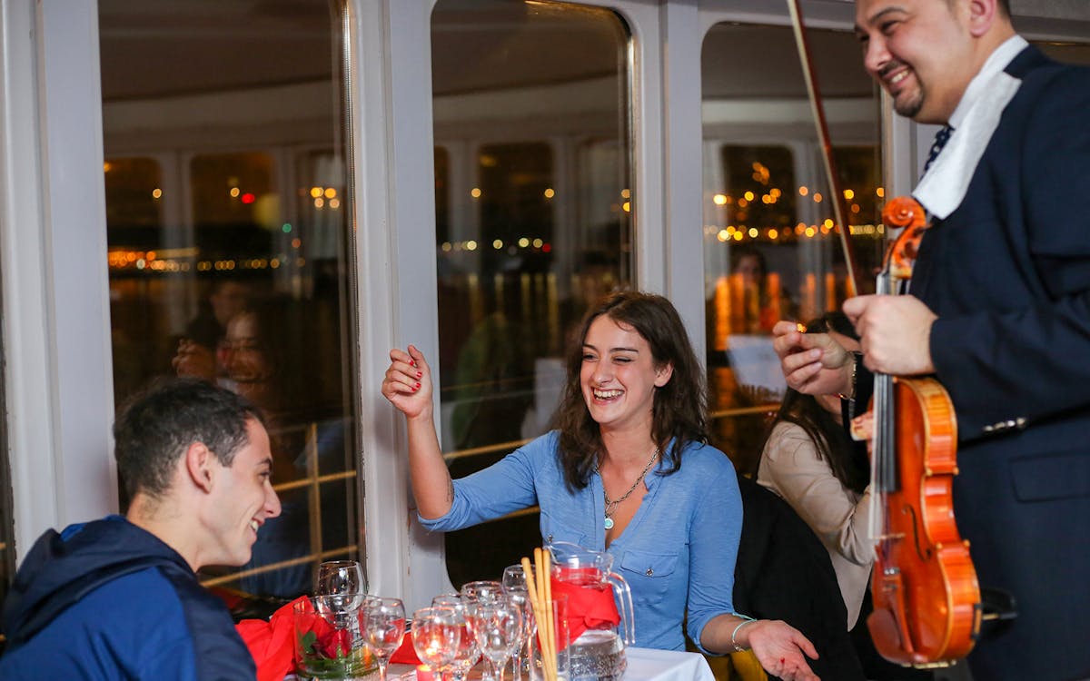 budapest: evening dinner cruise & live music-11 budapest: evening dinner cruise & live music-11