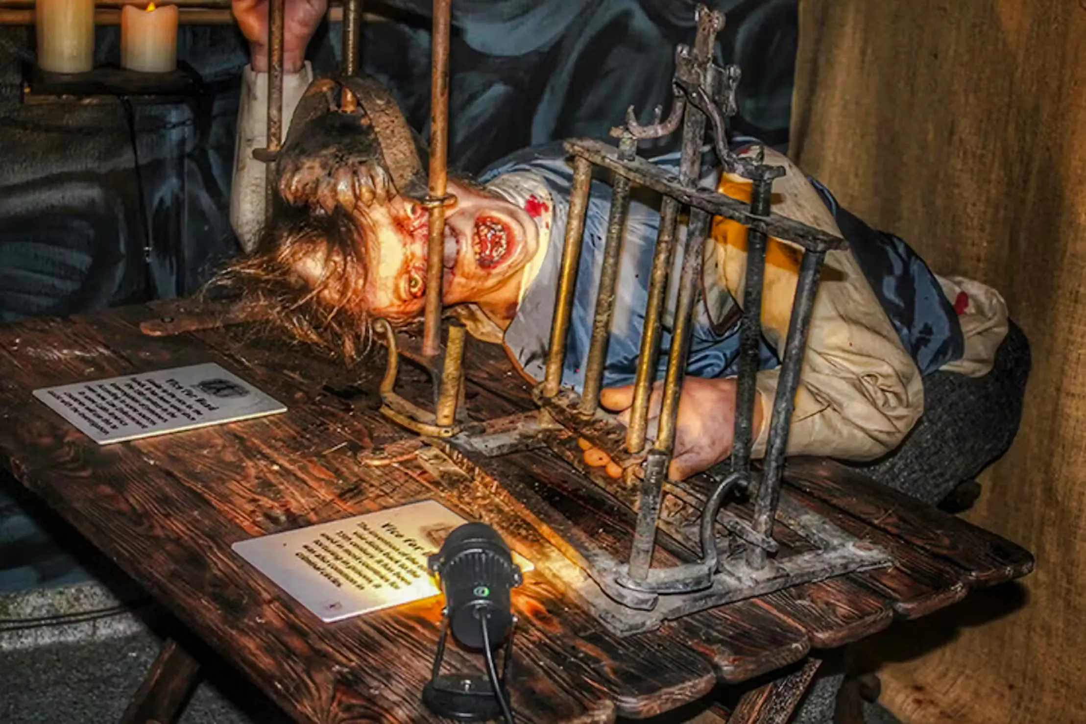 Exhibit of medieval torture device at Medieval Torture Museum, Chicago.