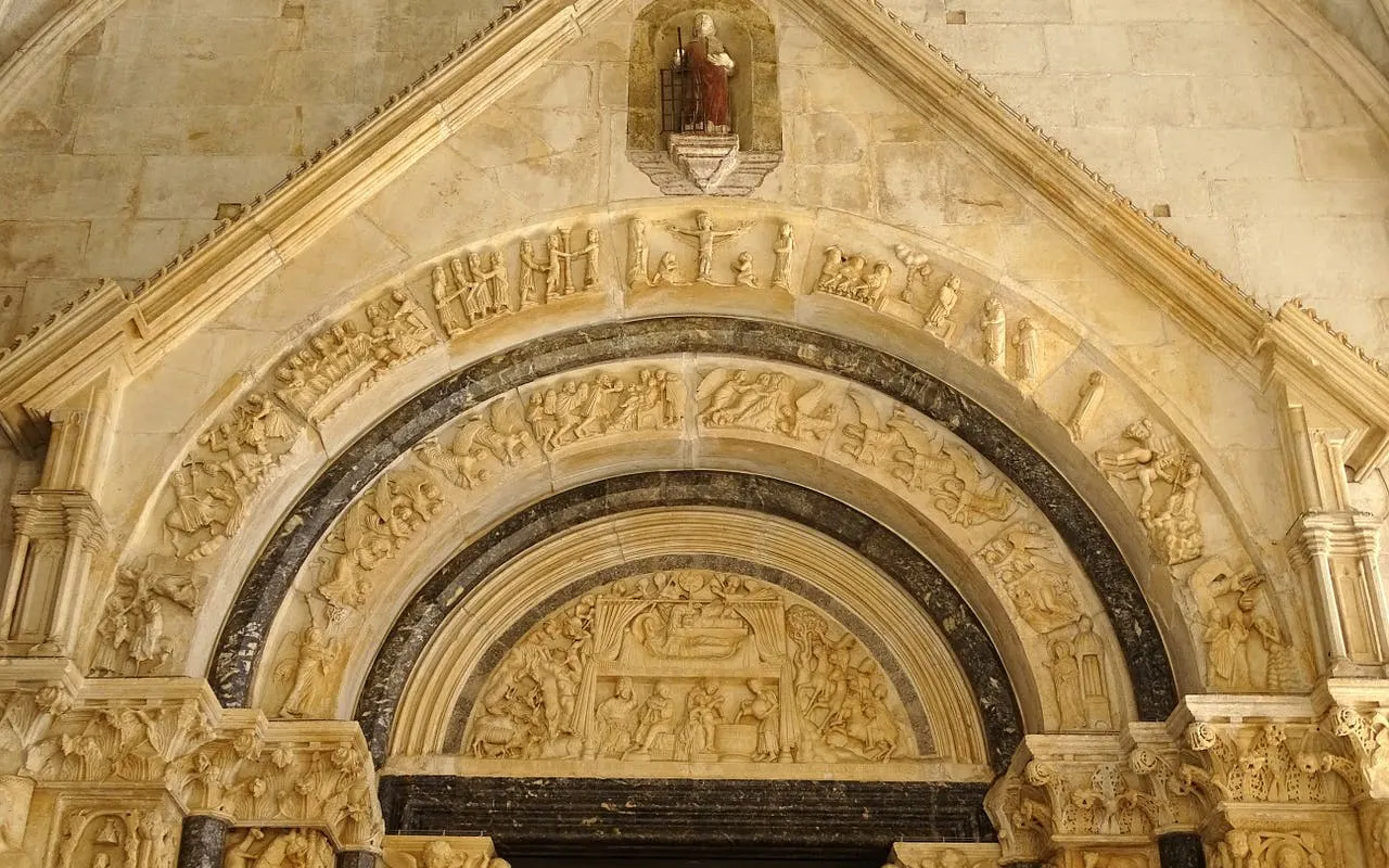 ab split: geführte tour zur festung klis und zur altstadt von trogir mit fotostopp für panoramaaufnahmen und transfer-6