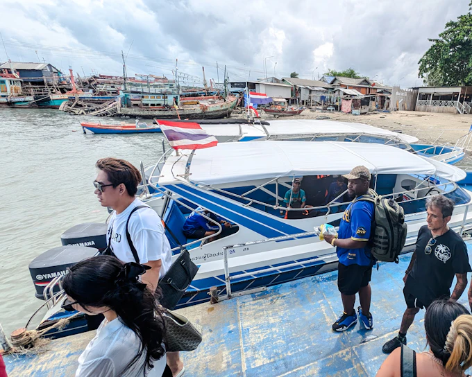 Between Pattaya and Koh Samet: One-Way Transfer by Private Car and Shared Speedboat