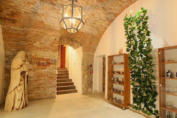 tickets to beer spa with unlimited beer & optional massage-5