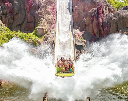 Tutuki Splash ride at port aventura